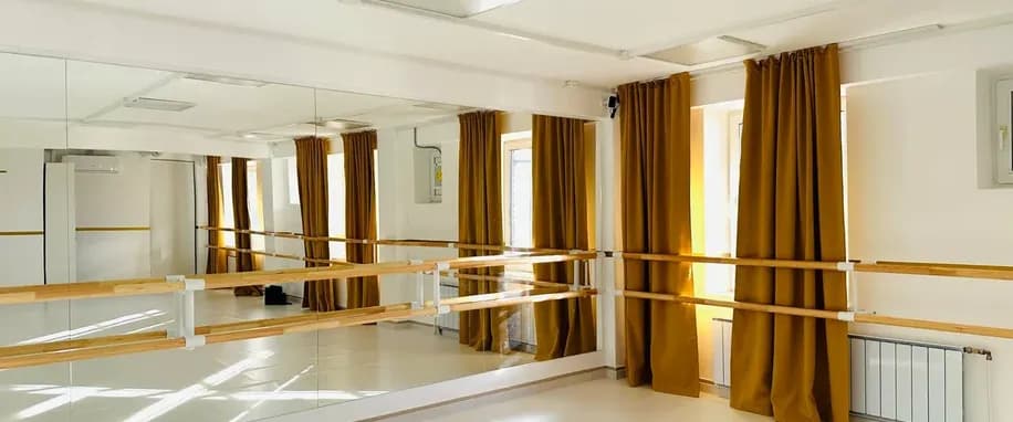 gallery slide