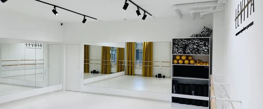 gallery slide