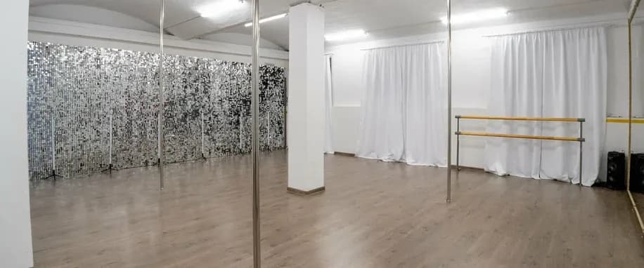 gallery slide