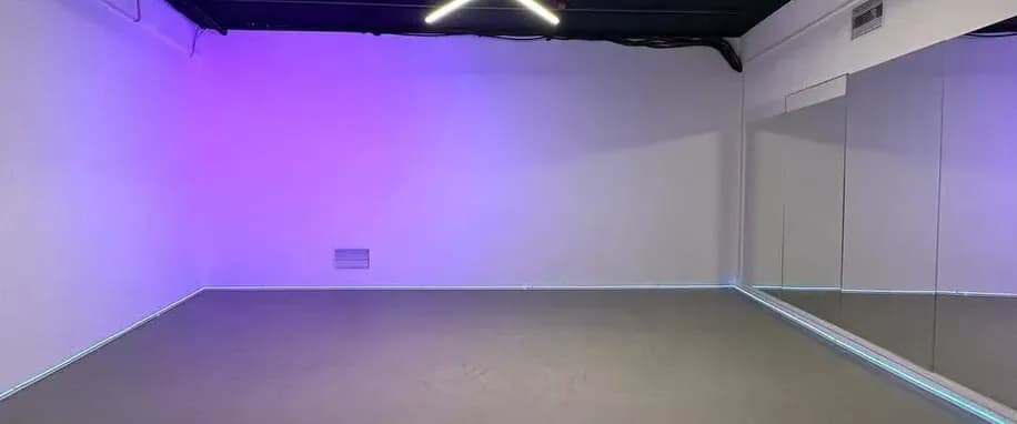 gallery slide