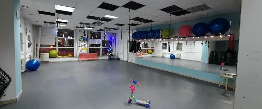gallery slide