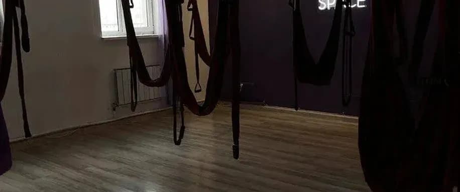 gallery slide