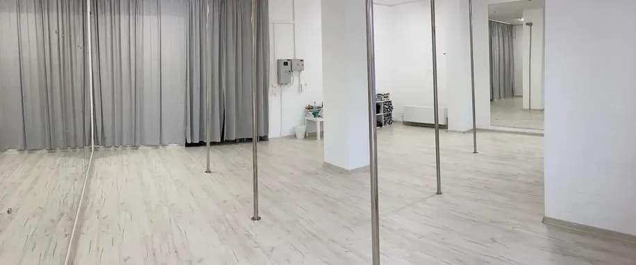 gallery slide