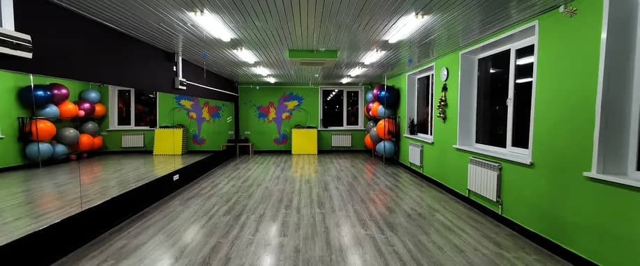 gallery slide